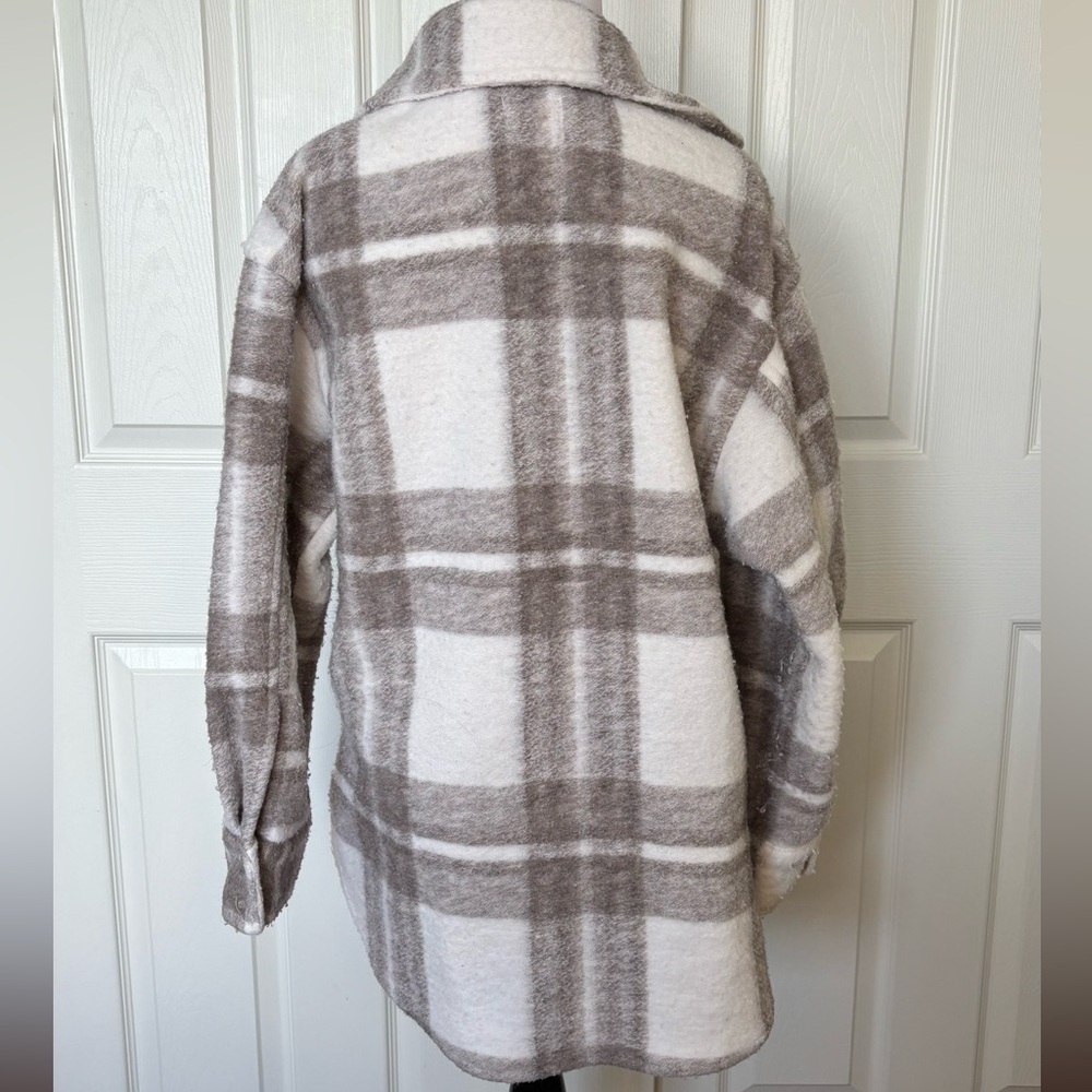 Oversized Plaid Button-Up Jacket - image 3